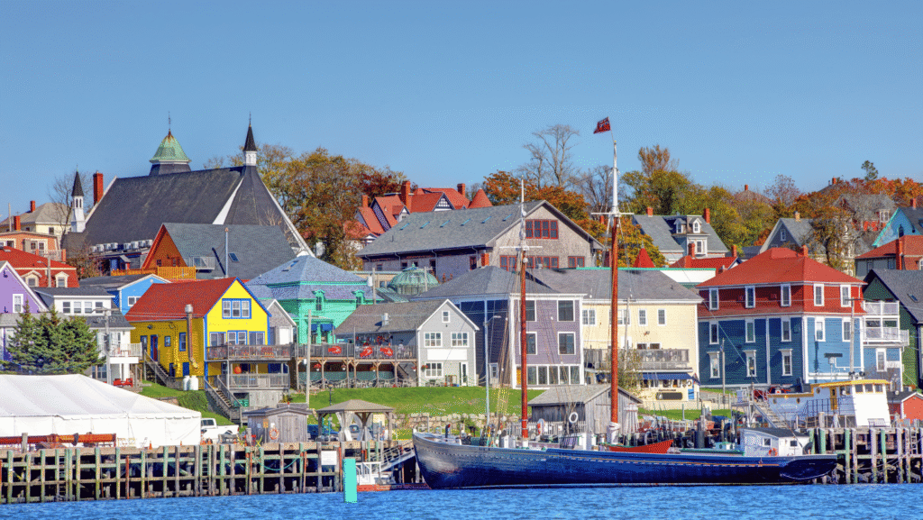 Explore Our Canada Travel Guide